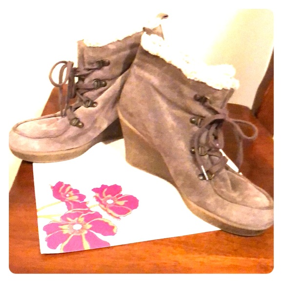 Cute wedge suede/fur boots - Picture 1 of 8